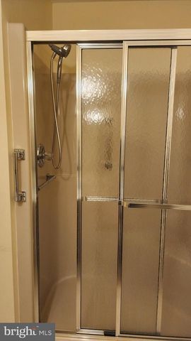 2881 SUNSET DR, Dallastown, PA 17313