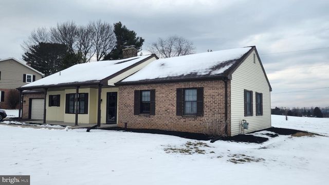 2881 SUNSET DR, Dallastown, PA 17313