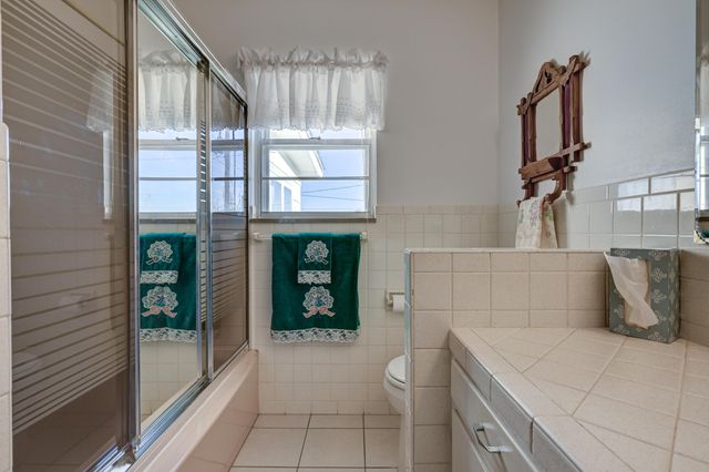 1211 Northwest Boulevard, Neosho, MO 64850