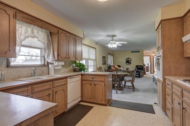 1211 Northwest Boulevard, Neosho, MO 64850