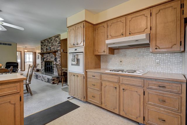 1211 Northwest Boulevard, Neosho, MO 64850