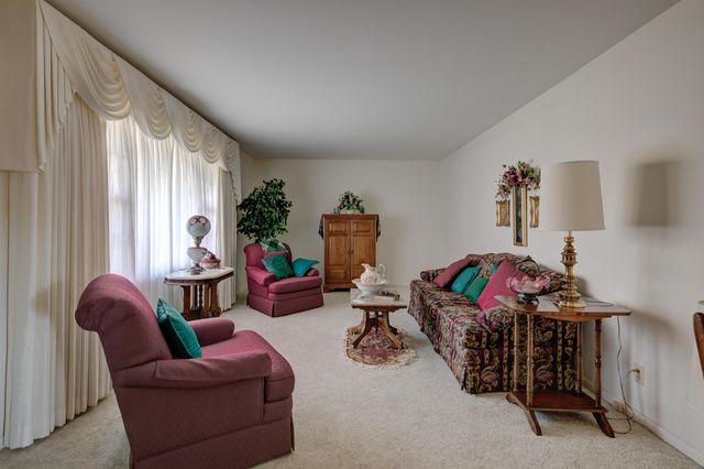 1211 Northwest Boulevard, Neosho, MO 64850