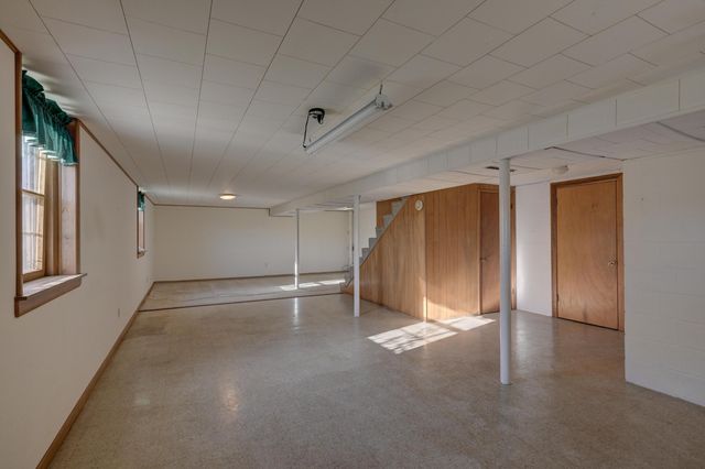 1211 Northwest Boulevard, Neosho, MO 64850