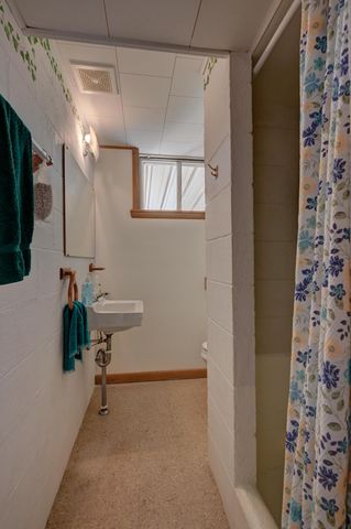 1211 Northwest Boulevard, Neosho, MO 64850