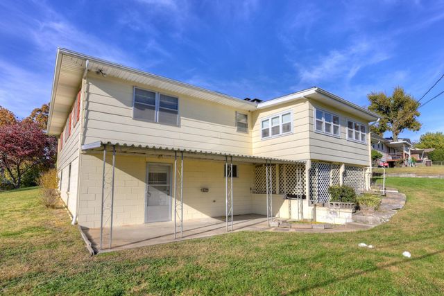 1211 Northwest Boulevard, Neosho, MO 64850