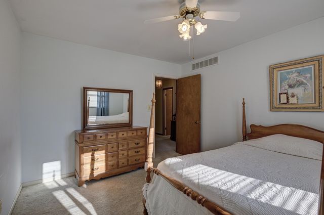 1211 Northwest Boulevard, Neosho, MO 64850