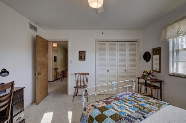 1211 Northwest Boulevard, Neosho, MO 64850