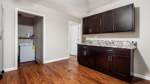 4530 North Bank Road, Buckeye Lake, OH 43008