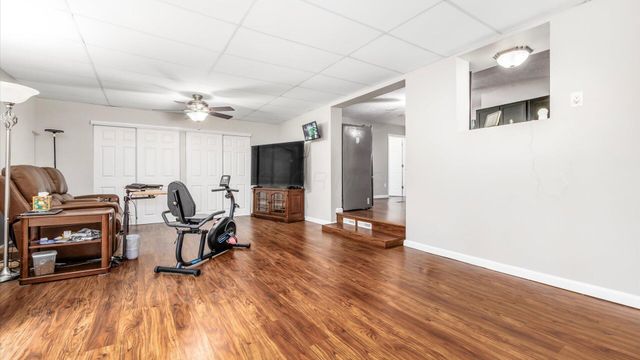 4530 North Bank Road, Buckeye Lake, OH 43008
