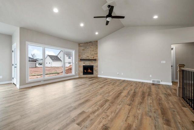 3696 ELLA JO WAY, De Pere, WI 54115