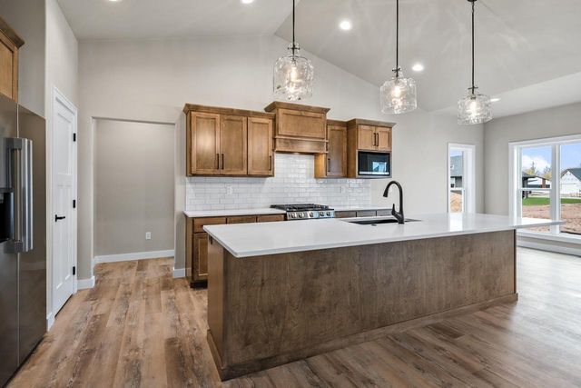 3696 ELLA JO WAY, De Pere, WI 54115