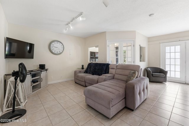 687 Windsor Drive SE, Belville, NC 28451