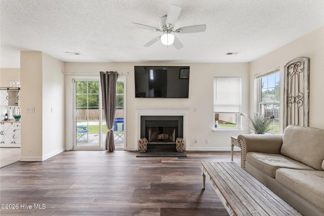 687 Windsor Drive SE, Belville, NC 28451