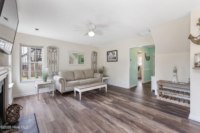687 Windsor Drive SE, Belville, NC 28451