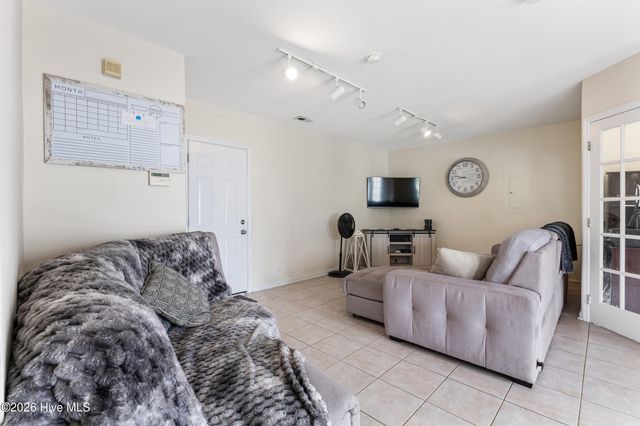 687 Windsor Drive SE, Belville, NC 28451