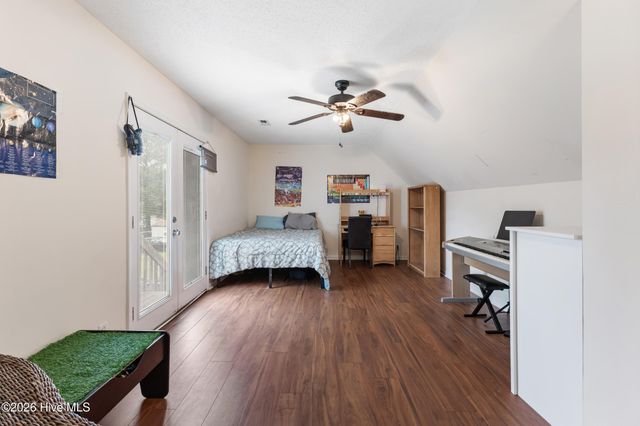 687 Windsor Drive SE, Belville, NC 28451