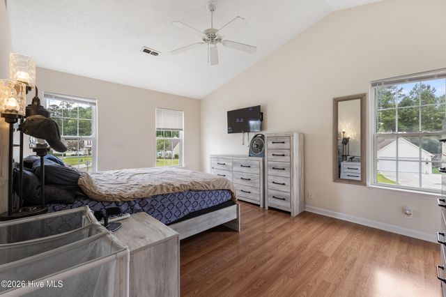 687 Windsor Drive SE, Belville, NC 28451