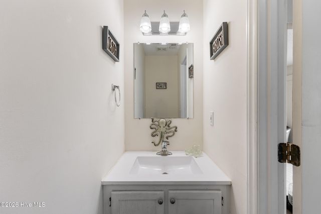 687 Windsor Drive SE, Belville, NC 28451