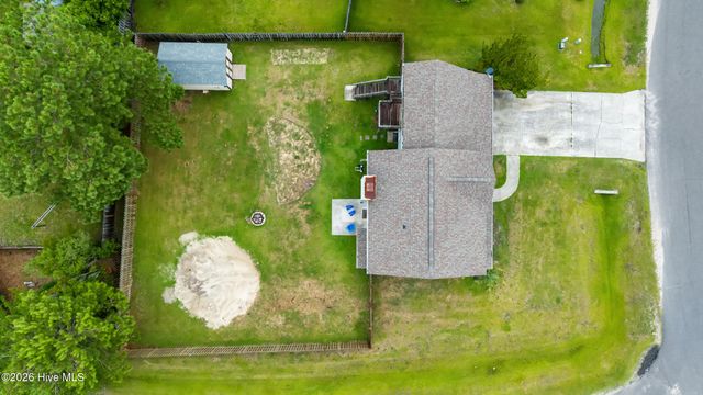 687 Windsor Drive SE, Belville, NC 28451
