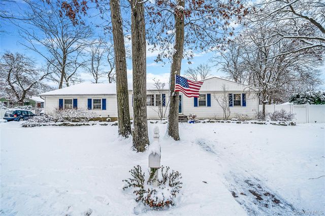 1277 Hummel Avenue, Holbrook, NY 11741