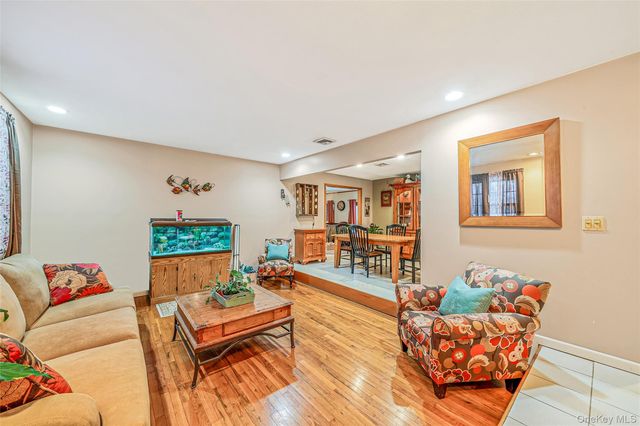 1277 Hummel Avenue, Holbrook, NY 11741