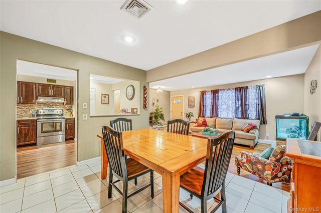 1277 Hummel Avenue, Holbrook, NY 11741