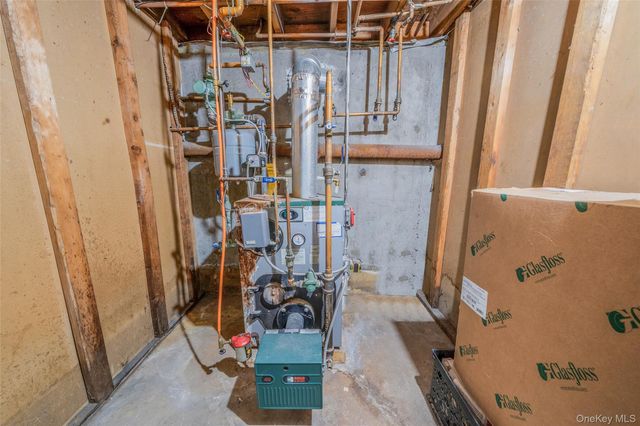 1277 Hummel Avenue, Holbrook, NY 11741