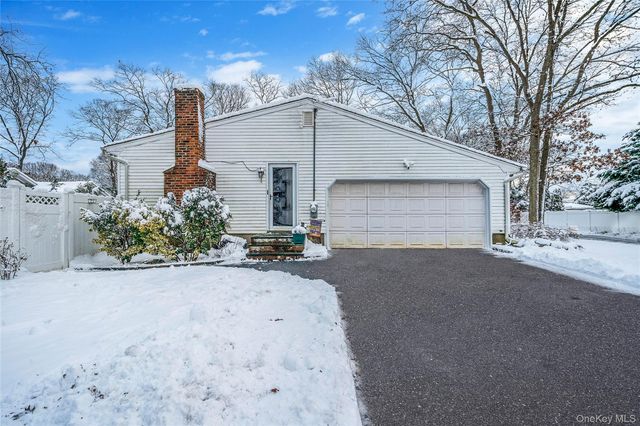 1277 Hummel Avenue, Holbrook, NY 11741