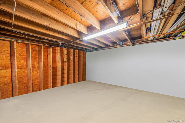 1277 Hummel Avenue, Holbrook, NY 11741