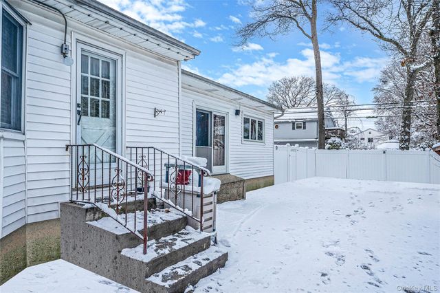 1277 Hummel Avenue, Holbrook, NY 11741