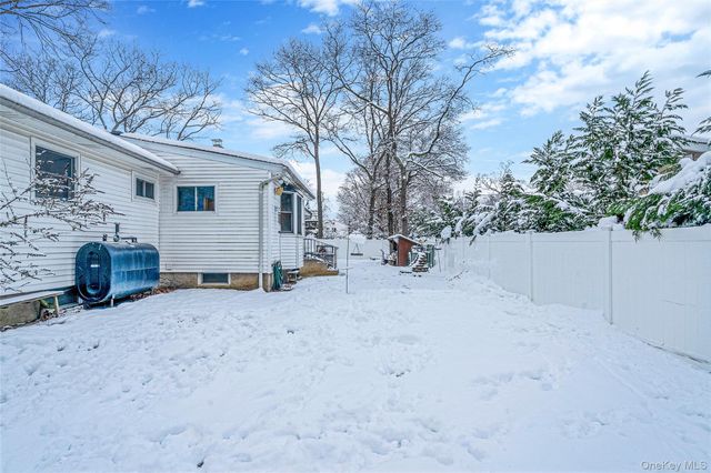 1277 Hummel Avenue, Holbrook, NY 11741