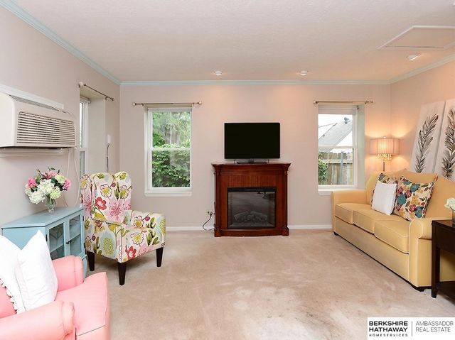 1016 S 52nd Street, Omaha, NE 68106