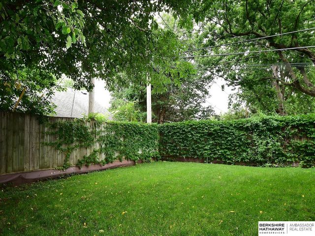 1016 S 52nd Street, Omaha, NE 68106