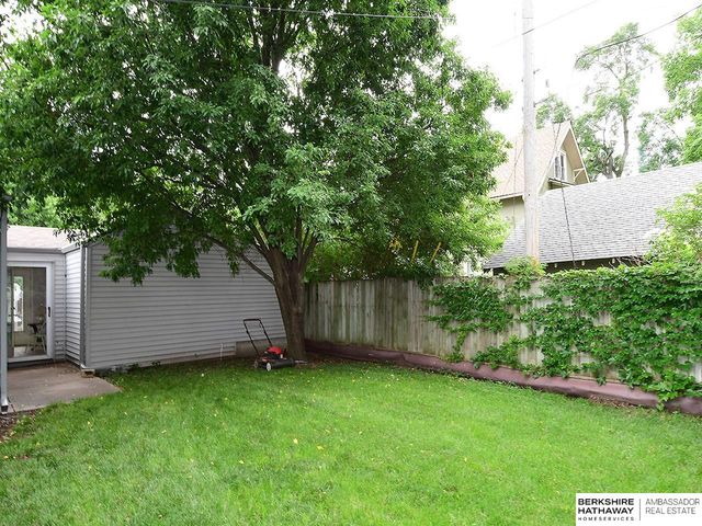 1016 S 52nd Street, Omaha, NE 68106