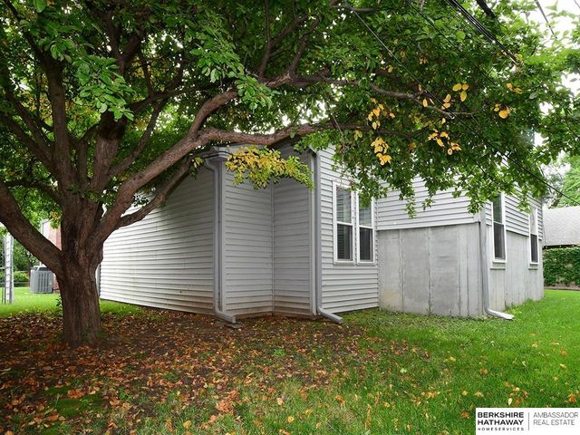 1016 S 52nd Street, Omaha, NE 68106