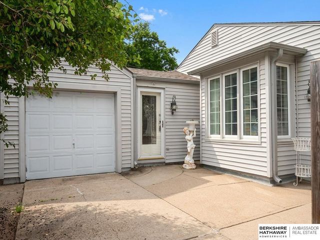 1016 S 52nd Street, Omaha, NE 68106