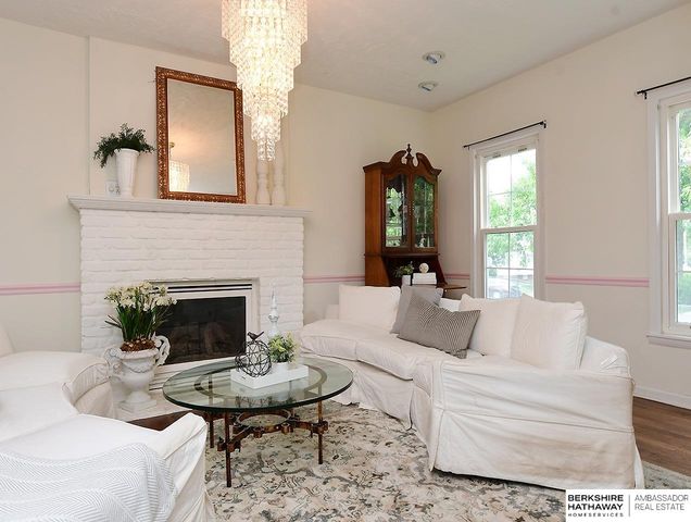 1016 S 52nd Street, Omaha, NE 68106