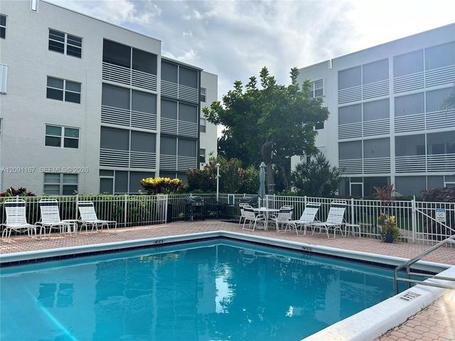 1541 S Ocean Blvd Apt 318, Lauderdale By The Sea, FL 33062