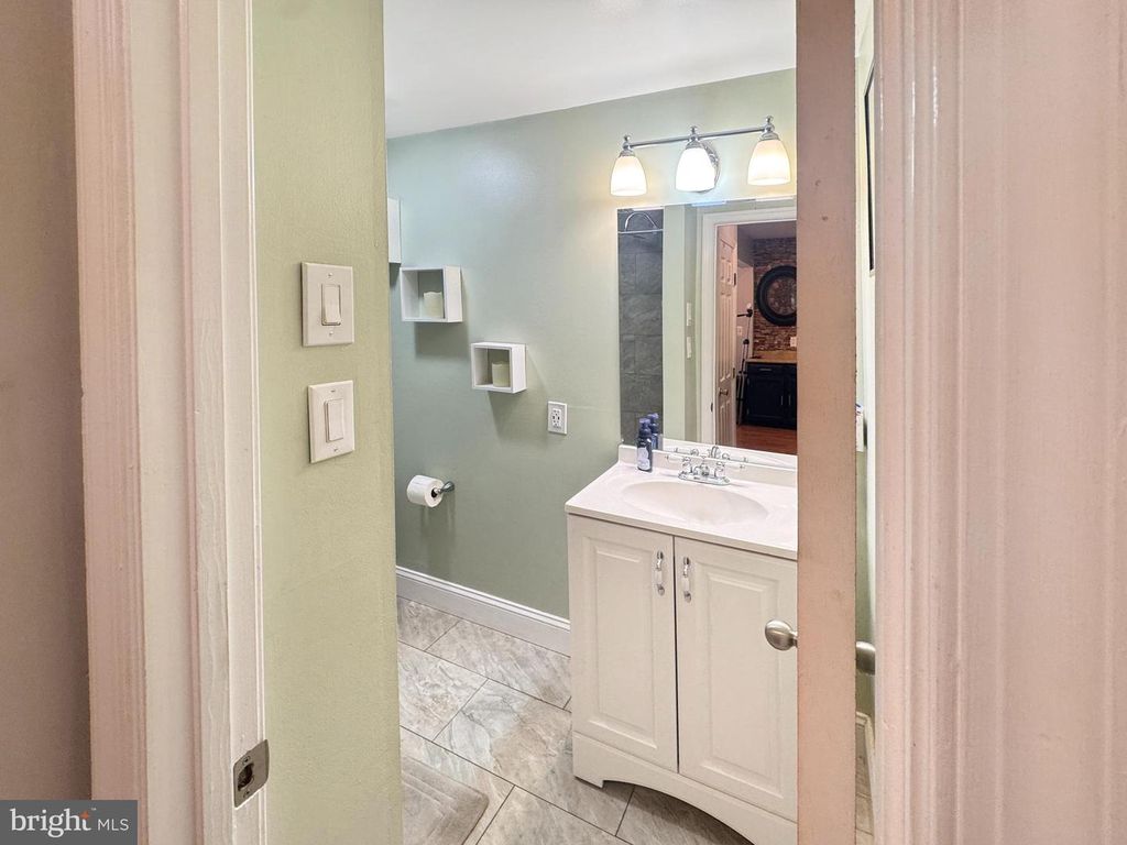 6122 6TH ST, Chesapeake Beach, MD 20732