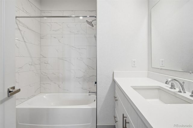 14956 E Hampden Avenue, Aurora, CO 80014