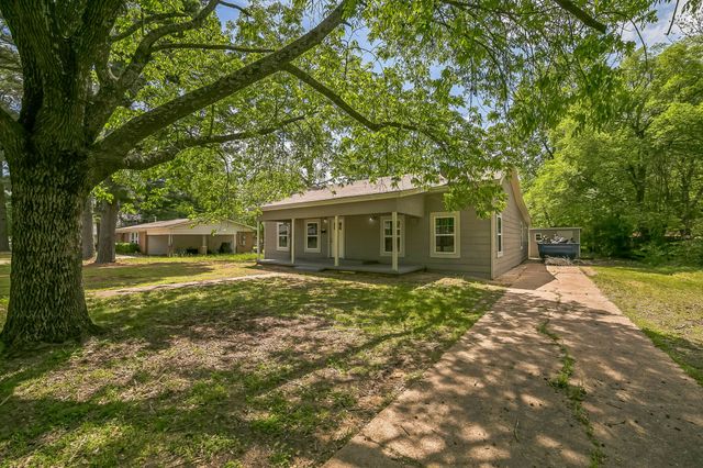 2126 Cedar Street, Paris, TX 75460