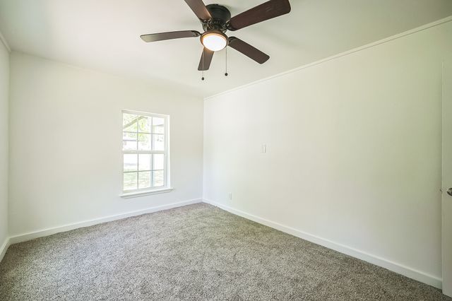 2126 Cedar Street, Paris, TX 75460