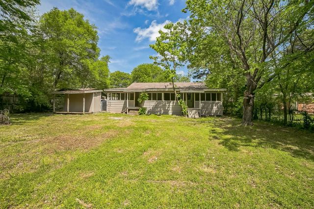 2126 Cedar Street, Paris, TX 75460