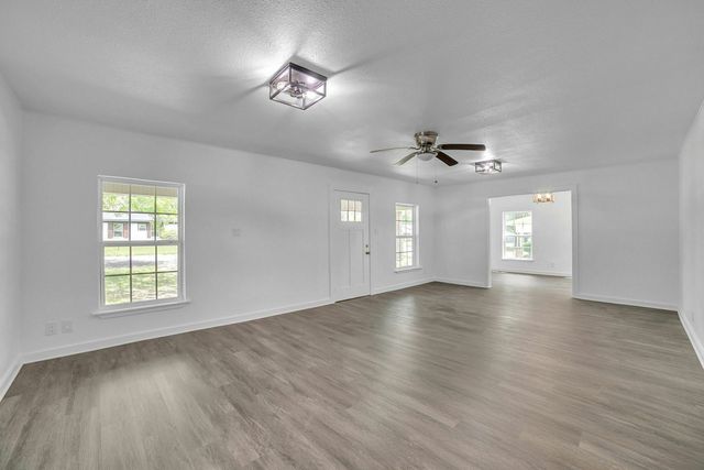 2126 Cedar Street, Paris, TX 75460