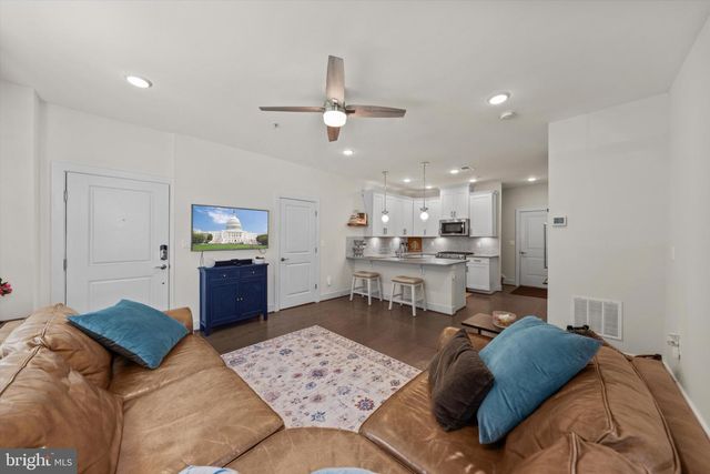 813 ROCKWELL AVE, Gaithersburg, MD 20878