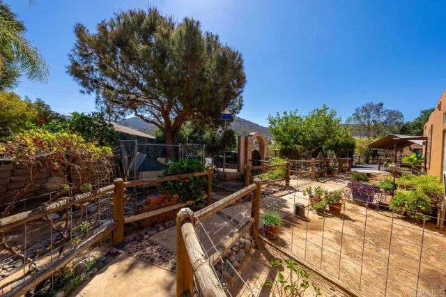 614 Snowden Pl, El Cajon, CA 92019