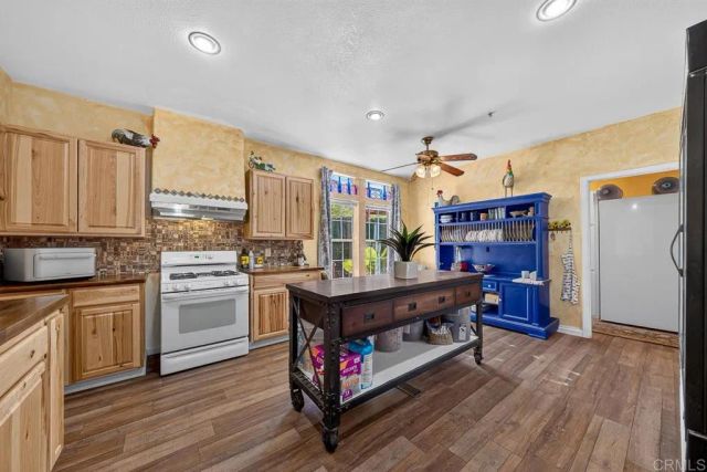 614 Snowden Pl, El Cajon, CA 92019