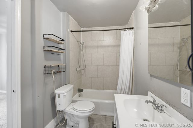 324 E Needles Avenue, Bixby, OK 74008