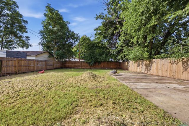 324 E Needles Avenue, Bixby, OK 74008