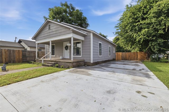 324 E Needles Avenue, Bixby, OK 74008